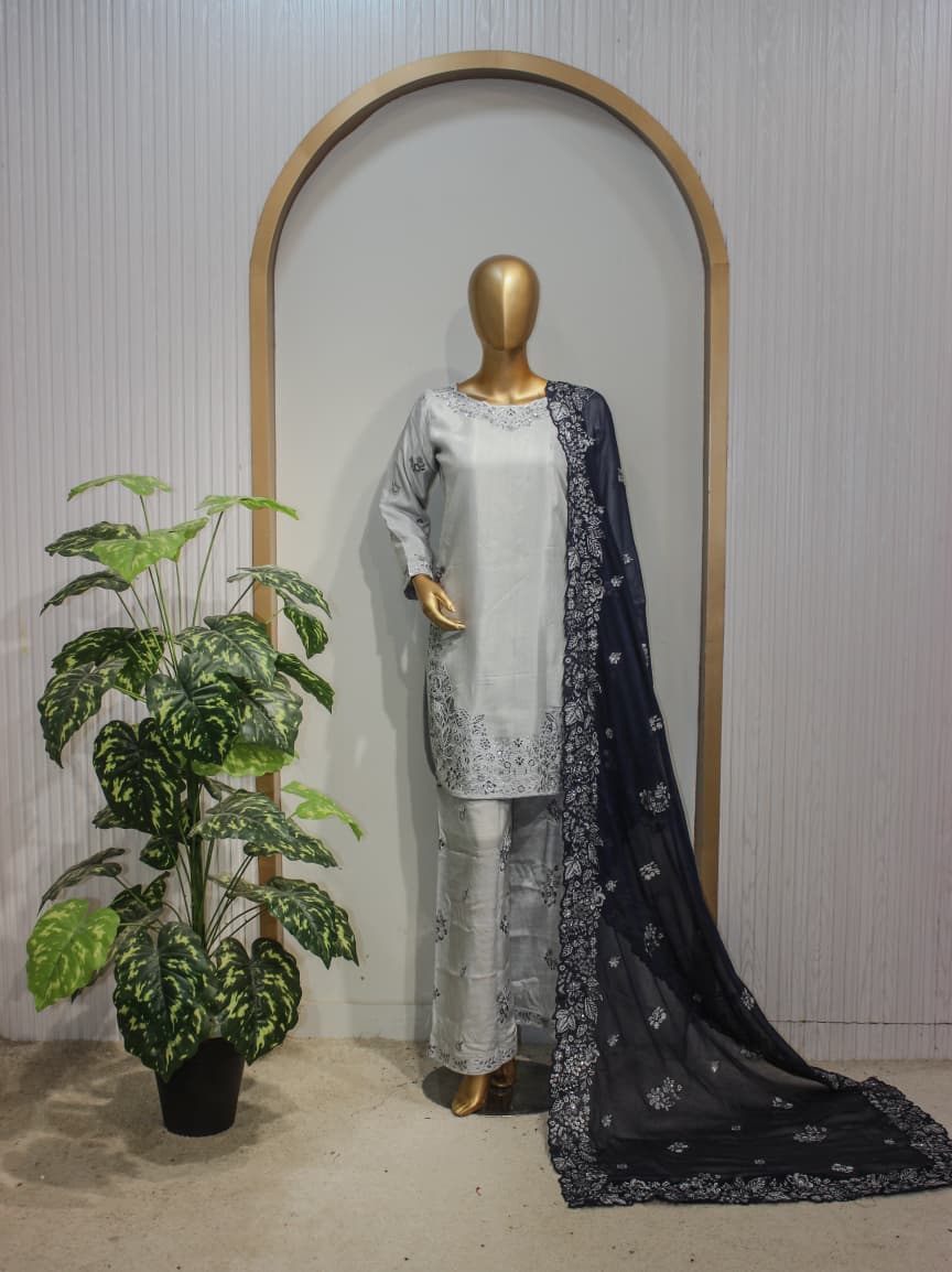 Embroidered 3 Piece Pakistani Suit – Raw Silk & Chiffon 3 Piece Pakistani Formal Wear